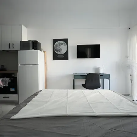 Couples Cozy Seaside *