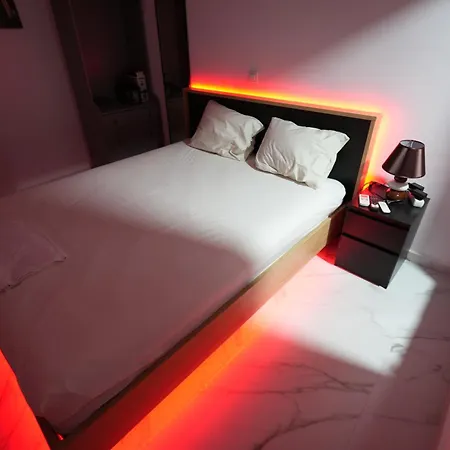 Couples Cozy Seaside Appartamento Loutráki