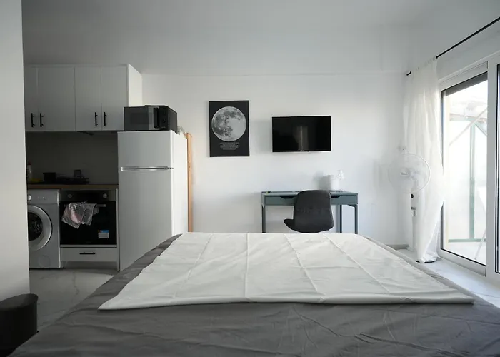 Couples Cozy Seaside *