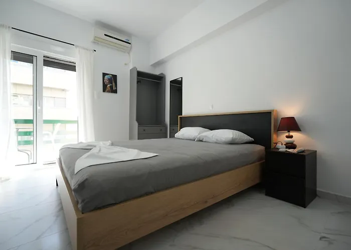 Couples Cozy Seaside Apartament *